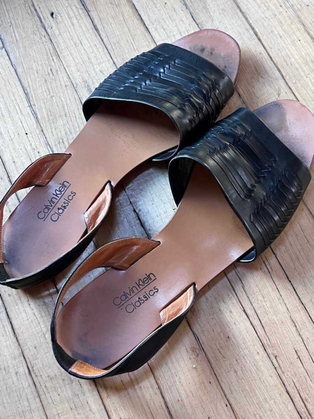 Calvin Klein Classics Black Woven Leather Slide Sandals - US 9